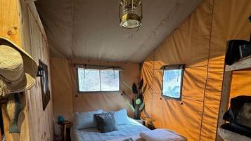 1 間睡房、床單
