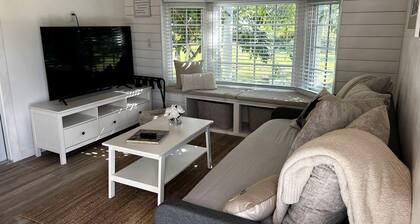 Beautiful Red Cottage for a Relaxing Getaway on a Tropical Fruit Farm near Homestead, Florida