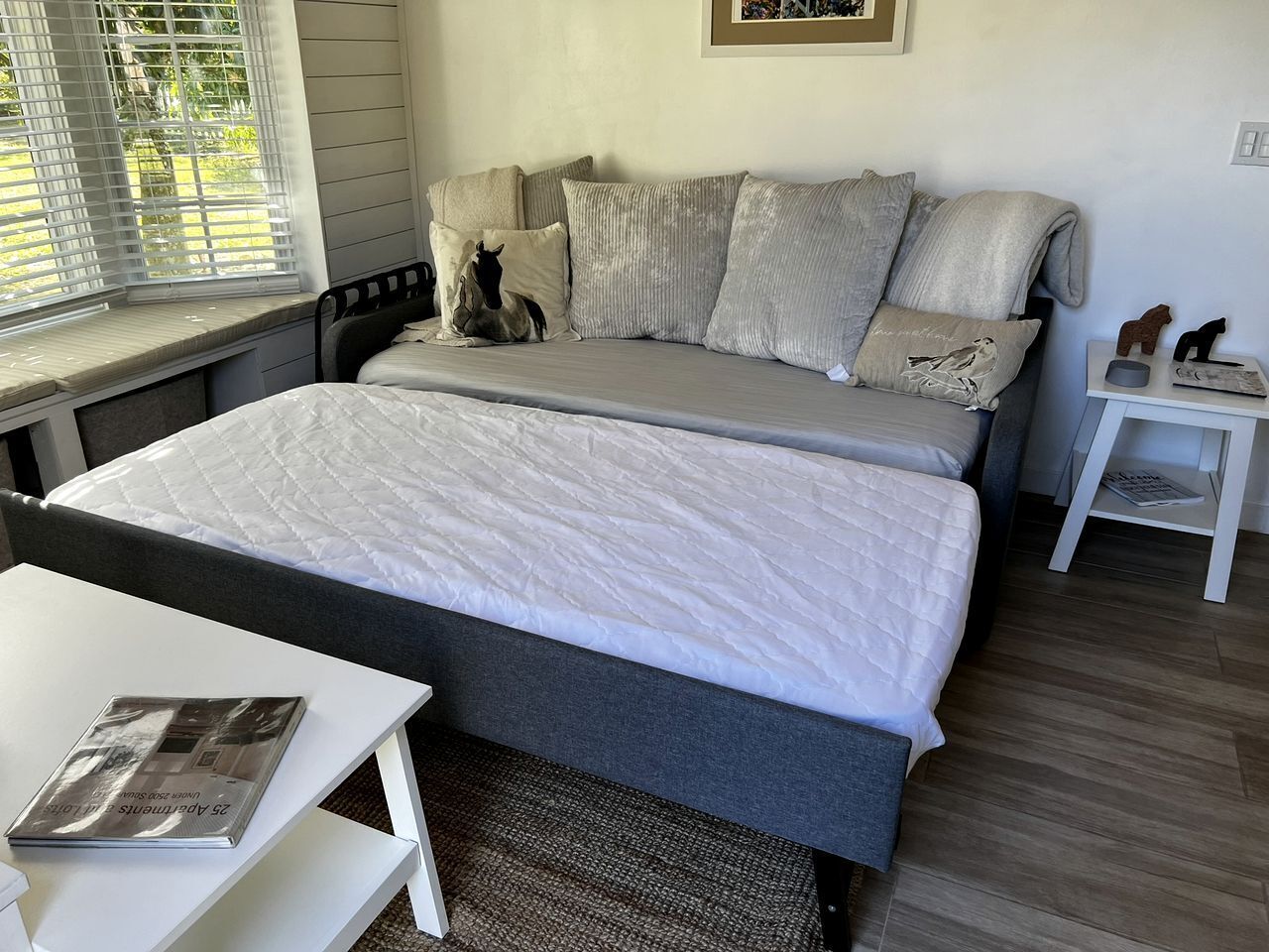 1 bedroom, desk, WiFi, bed sheets