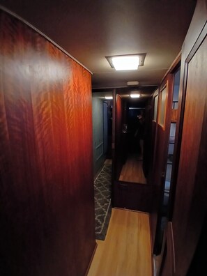 Interior - Serene 3-bedroom house boat with AC in Key West (Key West)