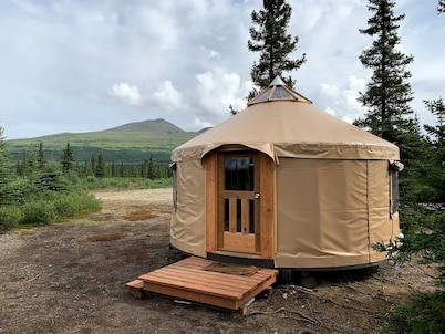Peaceful Denali Accommodation for Yurt Glamping in Alaska