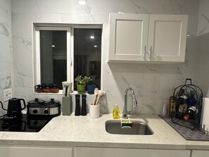 Unclassified image, 4 of 6, button