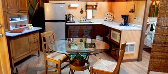 Rustic Romantic Yurt Glamping near Lake Pend Oreille in North Idaho