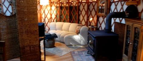 Fireplace, DVD player