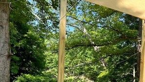 Property grounds - Charming Bell Tent Stay at Working Farm in Smithfield, Pennsylvania for Glamping at its Best (Smithfield)