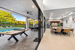 Comfort Villa | Dining room - Miami Ultra Villa w Pool by Glam Homes (North Miami Beach)