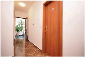 Interior - 2-bedroom apartment in beautiful Šibenik with AC and charm (Šibenik)