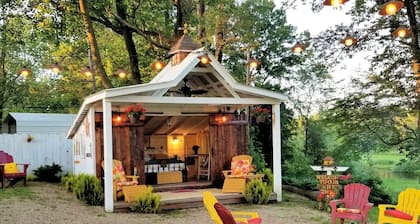 Unique Repurposed Barn near Niles for Glamping in Michigan