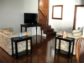 TV, DVD player