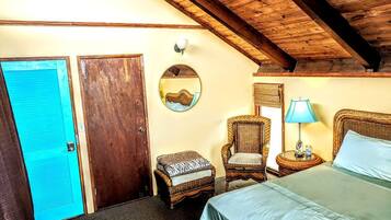 1 bedroom, desk, WiFi, bed sheets