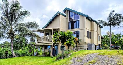 Ocean View King Rental near Akaka Falls, Hawaii