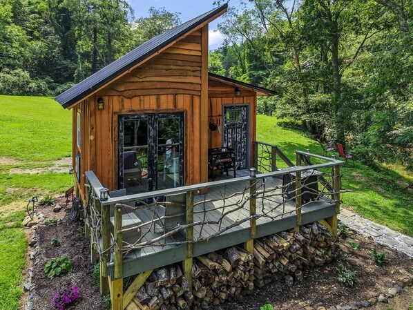 Exterior - Cozy Tiny Cabin by the Creek for a Unique Pet-Friendly Getaway in Hillsville, Virginia (Hillsville)
