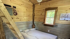Unclassified image, 4 of 38, button - Cozy Tiny Cabin by the Creek for a Unique Pet-Friendly Getaway in Hillsville, Virginia (Hillsville)