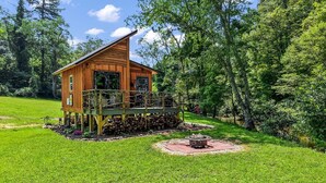 Unclassified image, 3 of 38, button - Cozy Tiny Cabin by the Creek for a Unique Pet-Friendly Getaway in Hillsville, Virginia (Hillsville)