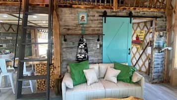 TV, fireplace, DVD player, stereo