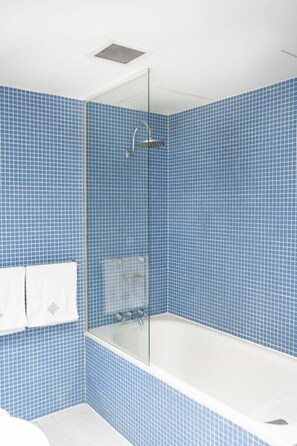 Hair dryer - Harbour-side Living in Sydney CBD (Sydney)