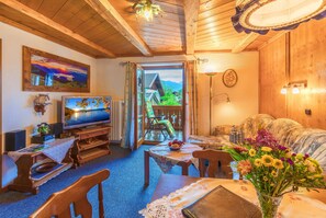 Unclassified image, 4 of 11, button - Vrbo Property (Krün)