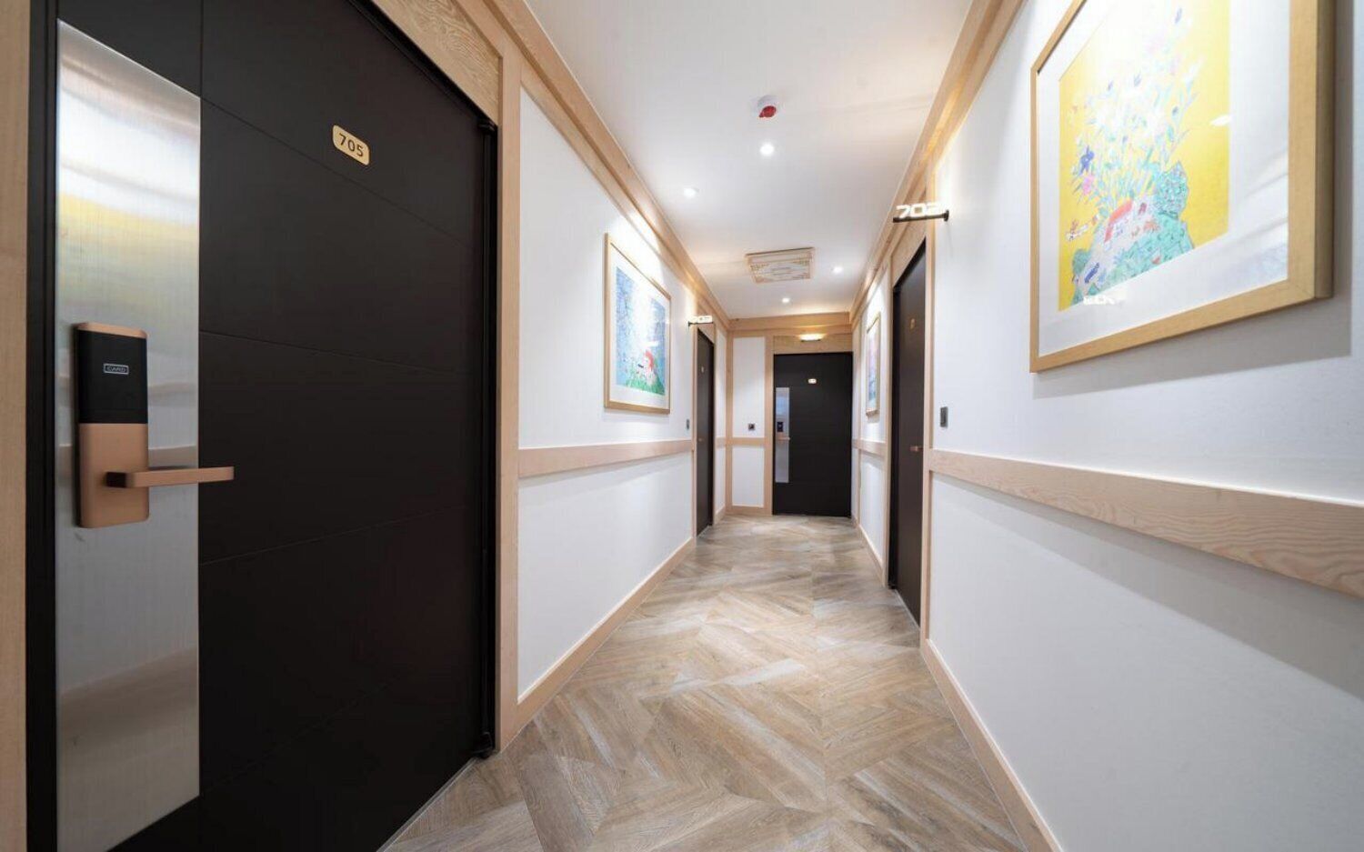 المنشأة من الداخل