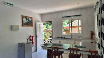 Appartamento | Cucina privata | Forno, pentole/stoviglie/utensili