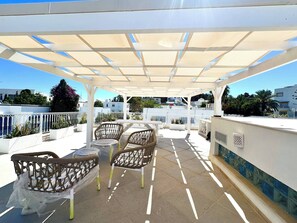 Outdoor dining - Appartement chmissa 1 Bedroom (Sidi Bou Said)