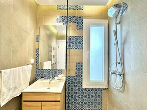 Bathroom - Appartement Fella 2 Bedrooms (Sidi Bou Said)