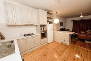 Unclassified image, 3 of 14, button - 2 bedroom styled apartment with courtyard + playground access.10min to CBD (Melrose Park)