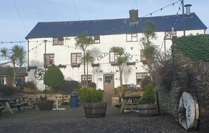Exterior - Golden Coast Holiday, Close to Woolacombe Beach (Devon)
