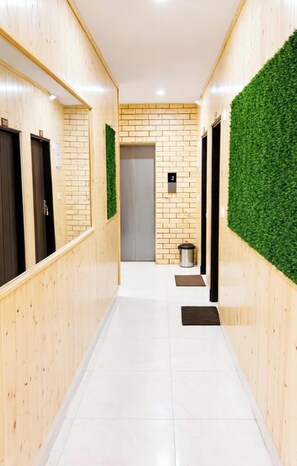 Interior - Premium Hotel Maya Mussoorie (Mussoorie)