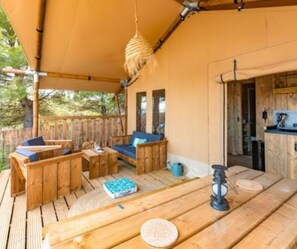 Tenda Klasik | Teras/patio