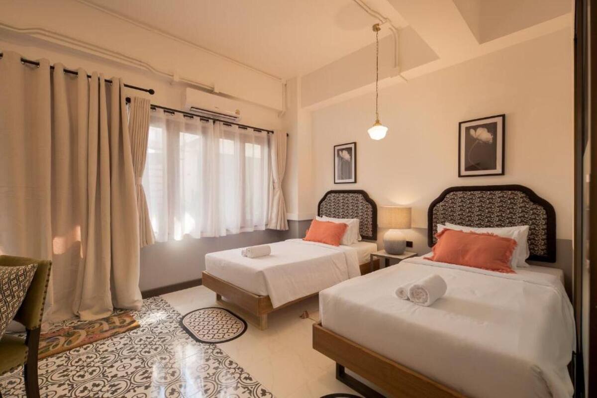 Quarto luxo, sacada, vista para o jardim