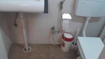 Premium Villa, Patio, Lake View | Bathroom | Shower, free toiletries, towels, soap