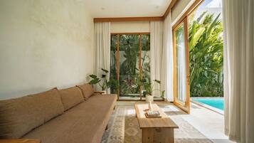 Vila Mewah, 1 kamar tidur, patio, pemandangan kolam renang | Ruang keluarga