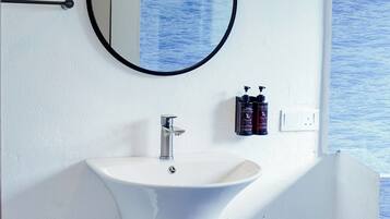 Kamar Double atau Twin Deluks | Kamar mandi