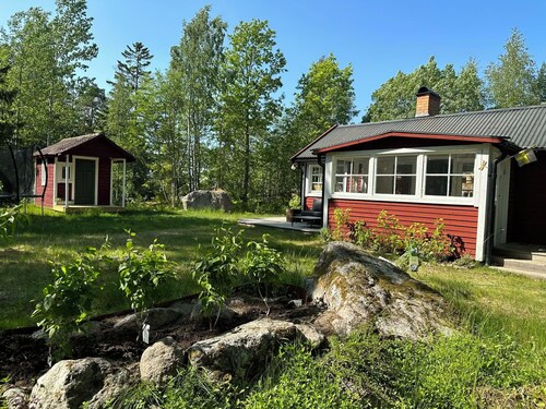 Cozy cottage with terrace, garden & nature