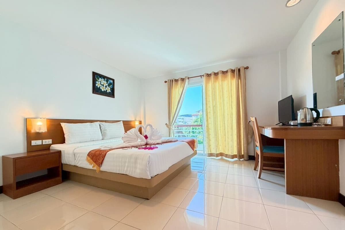 Room, 1 Bedroom, Balcony, Garden View