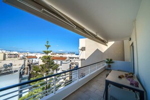 Outdoor dining - Elenis Sea & The City Apartment, Apartment (Rethymno)