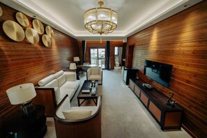 Premium Suite, Balcony, Resort View | Living area - Flame Resort And Bistro Phnom Penh (Kien Svay)