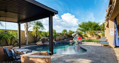 Swim-Up Bar & Games! Ultimate Goodyear Group Stay