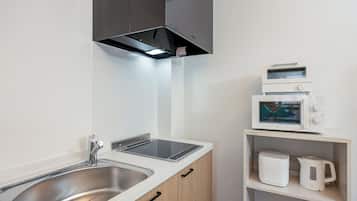 Apartment, 2 Double Beds, Balcony, City View | Private kitchen