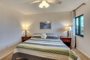 2 chambres, bureau, fer et planche à repasser, accès Internet