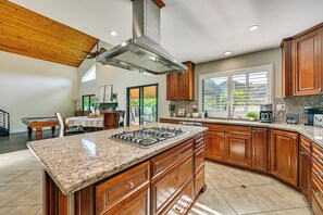 Fridge, microwave, stovetop, dishwasher - Walk to Lagoon! Luxe Coastal Escape w/ Pool Table (Carlsbad)