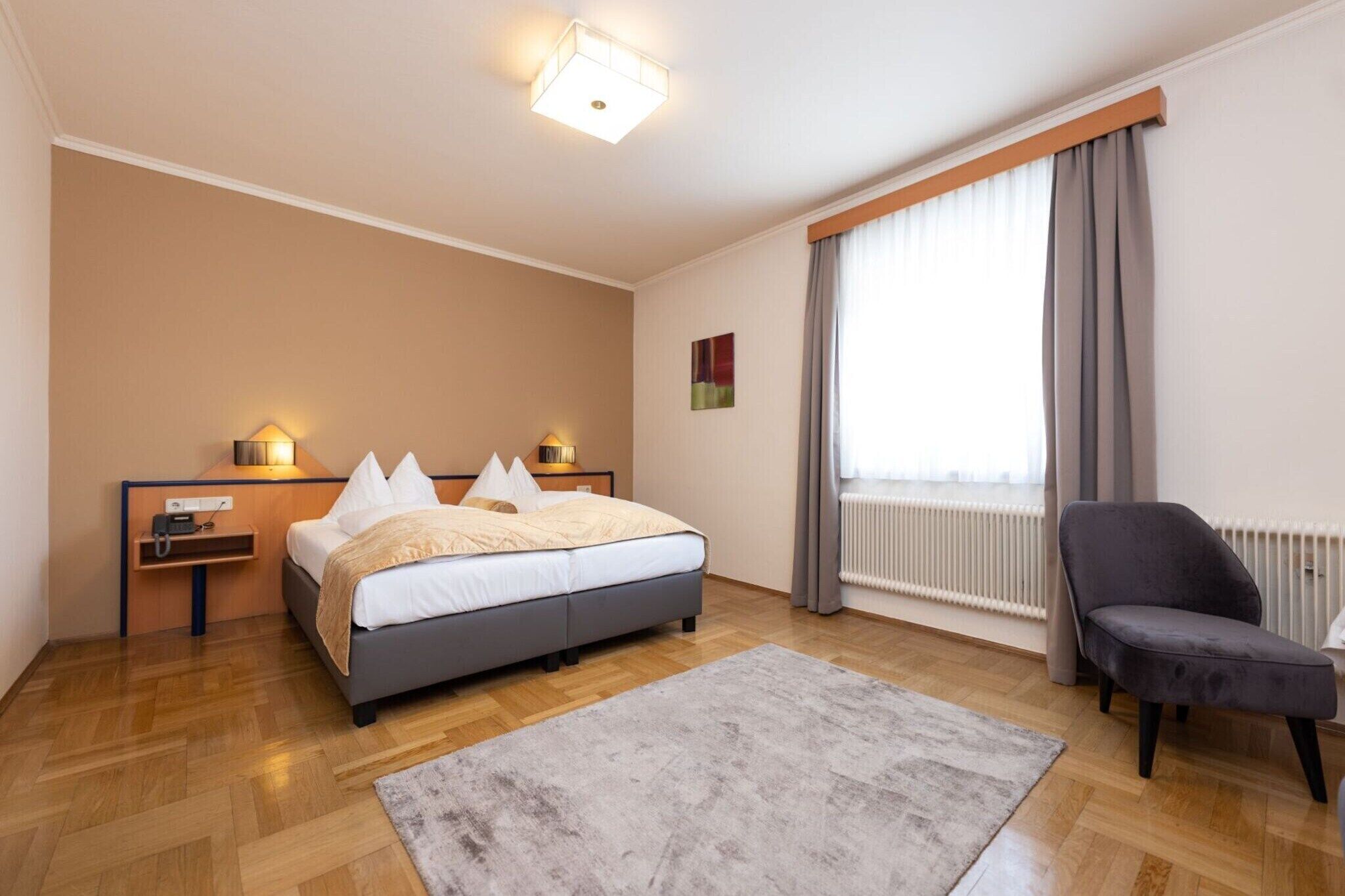 1 bedroom, desk, free WiFi, bed sheets