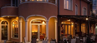 Vila Royal Crown