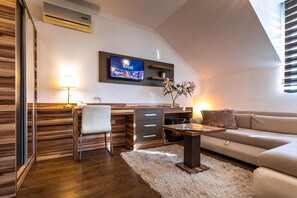 Living area - Vila Royal Crown (Subotica)