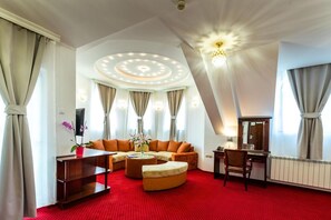 View from property - Garni Hotel Royal Crown (Subotica)