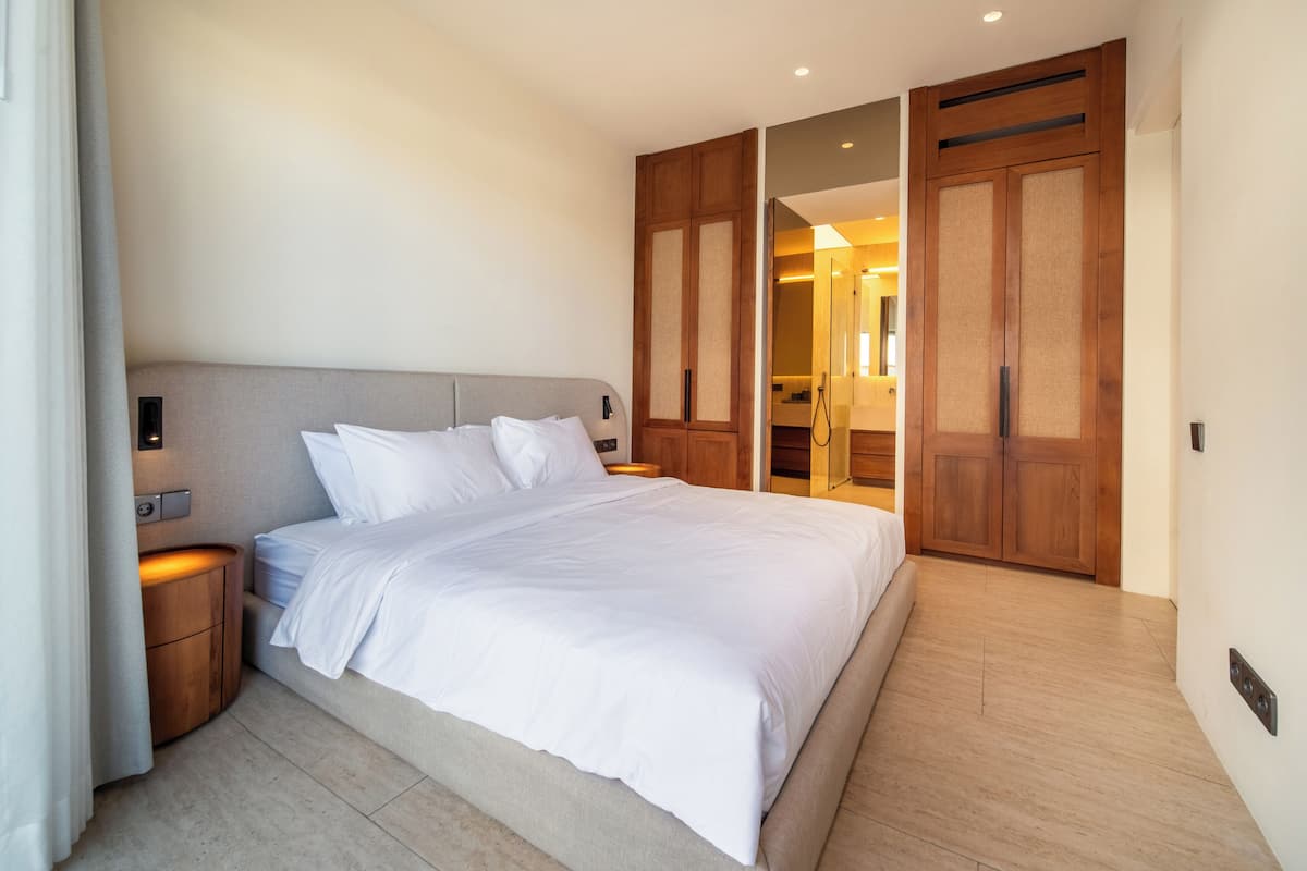 Caja fuerte, wifi gratis, ropa de cama