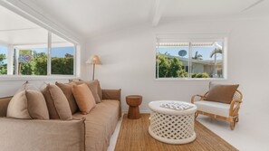 Smart TV - Sundaze at Fingal Head (Fingal Head)