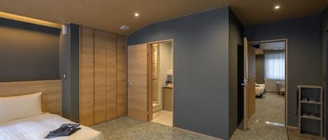 In-room safe, iron/ironing board, free WiFi