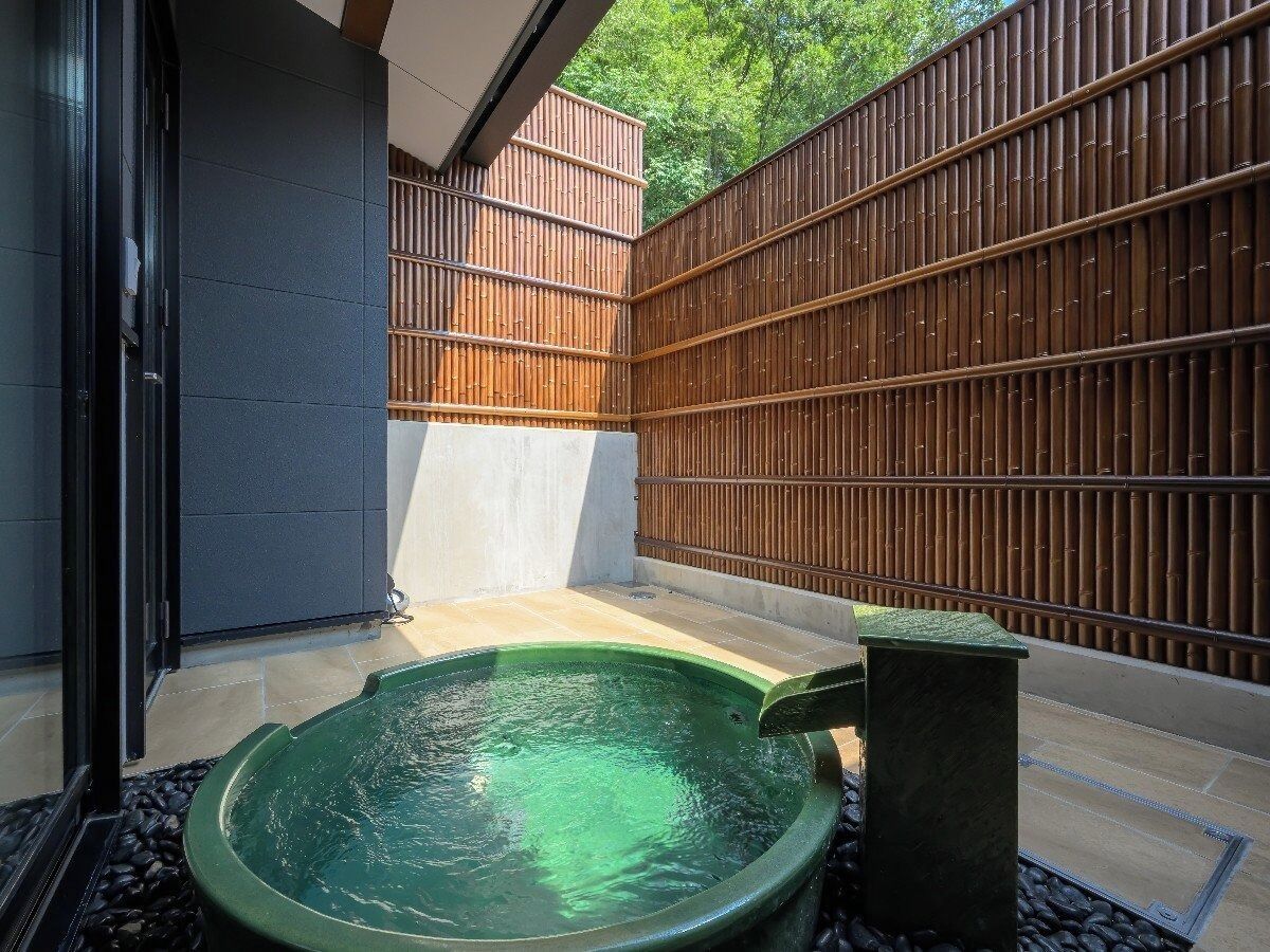 Traditional Twin Room, 2 Twin Beds, Non Smoking | In-room safe, iron/ironing board, free WiFi