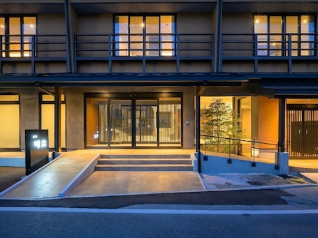 Exterior. shingennoyu yumuraonsen ryokanmeiji